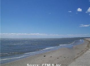 84 Grant St, Milford, CT 06460