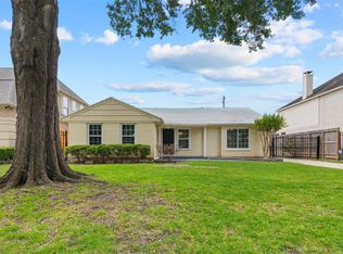 3751 Maroneal St, Houston, TX 77025
