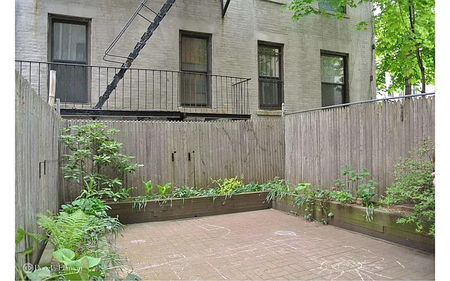 Rented by Douglas Elliman | media 39