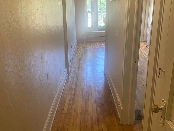 3rd image of 2317 Hennepin Ave APT 4
