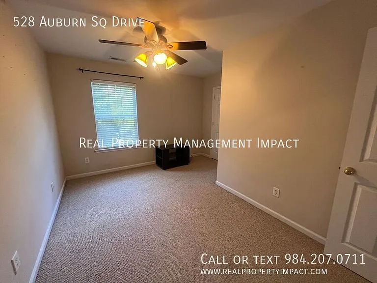 528 Auburn Square Dr — Photo 22