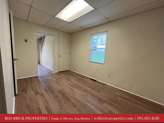 3rd image of 825 Virginia Ave