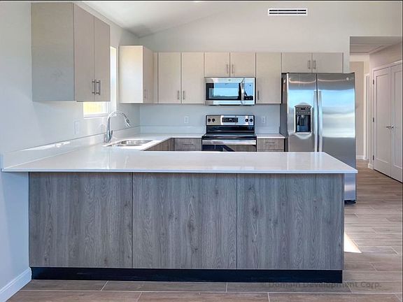 4th image of 1412 E Iris Ave #4