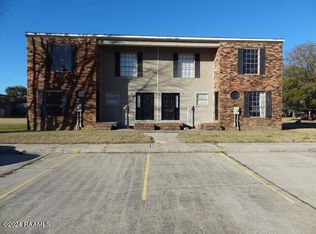 1506 Lakeside Dr #B, New Iberia, LA 70560