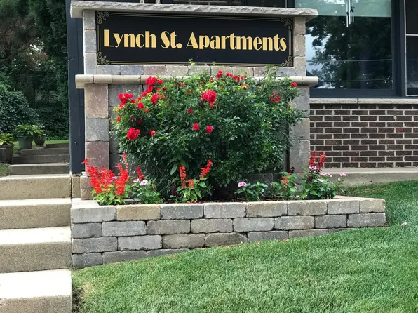 24 Lynch St, Elgin, IL 60123