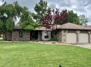 1212 W Verna Ln, Nixa, MO 65714