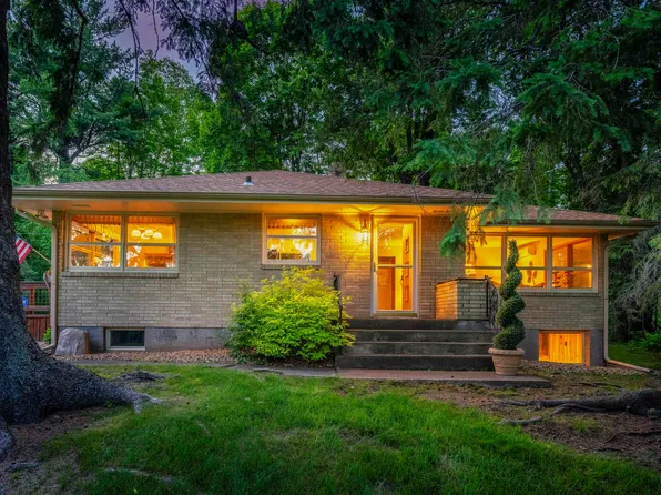 2201 Macfarlane Rd, Duluth, MN 55811