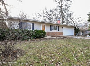 4515 Sussex Dr, McHenry, IL 60050