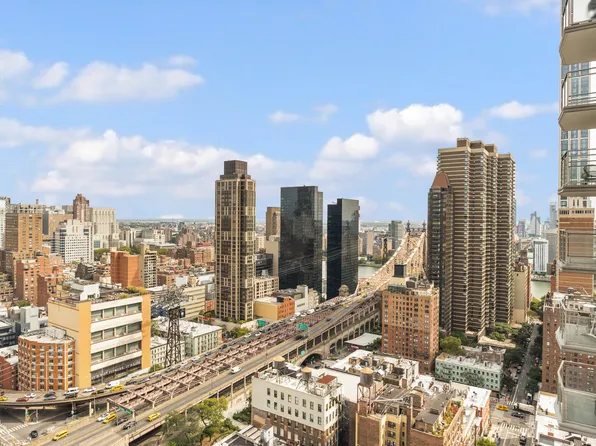 303 East 57th Street image 12 of 12