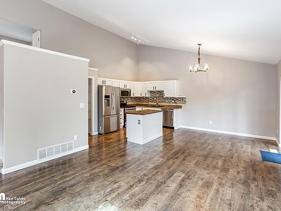 4th image of 8973 Northwood Park Cir
