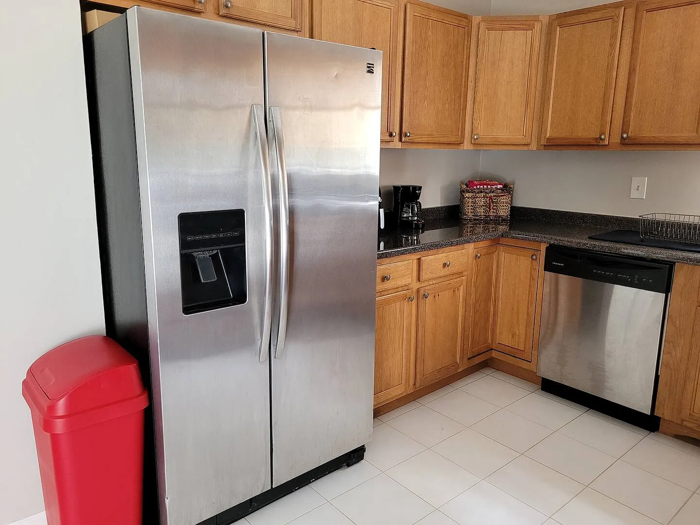 4 bed, 2869 sqft, $3,500 — Photo 3