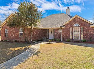 102 Fairway St, Chandler, TX 75758