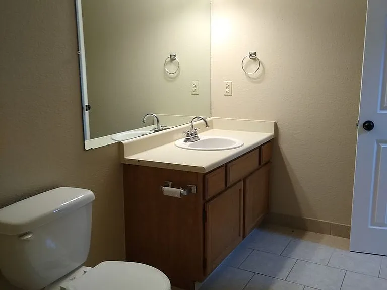 460 S Fenton St — Photo 65