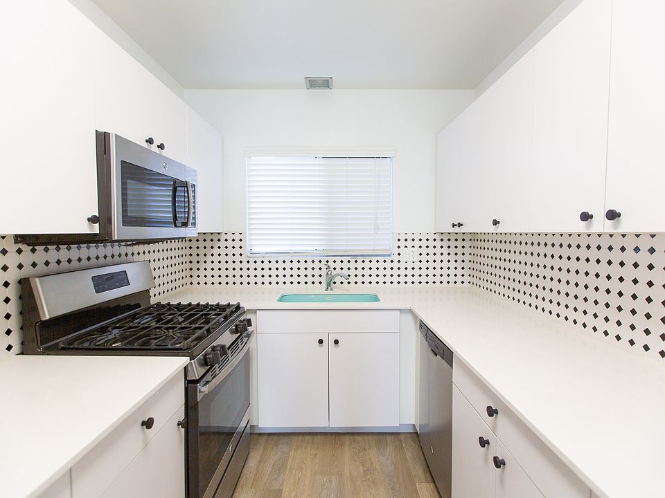1st image of 325 W Pasadena Ave #4251704