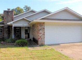 1404 Princeton Dr, Fort Smith, AR 72908