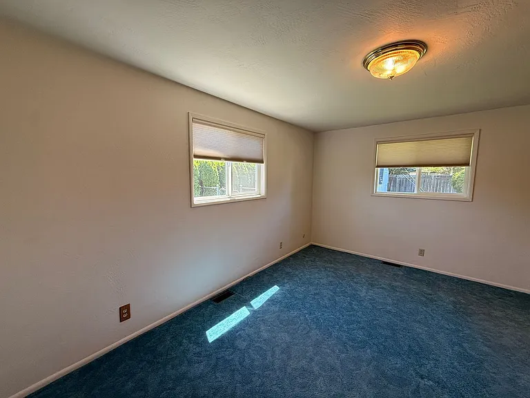 2148 Grove St — Photo 23