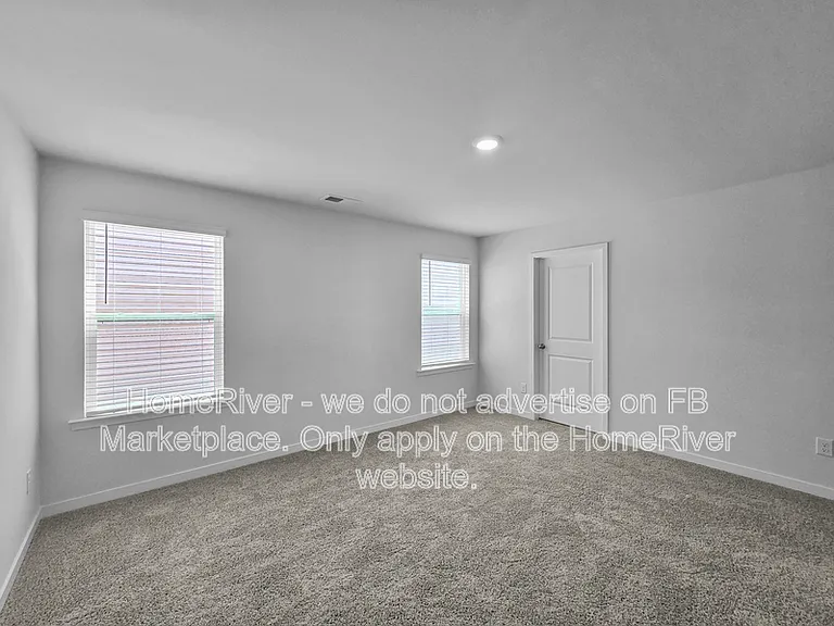 654 13th Avenue Dr NE — Photo 10