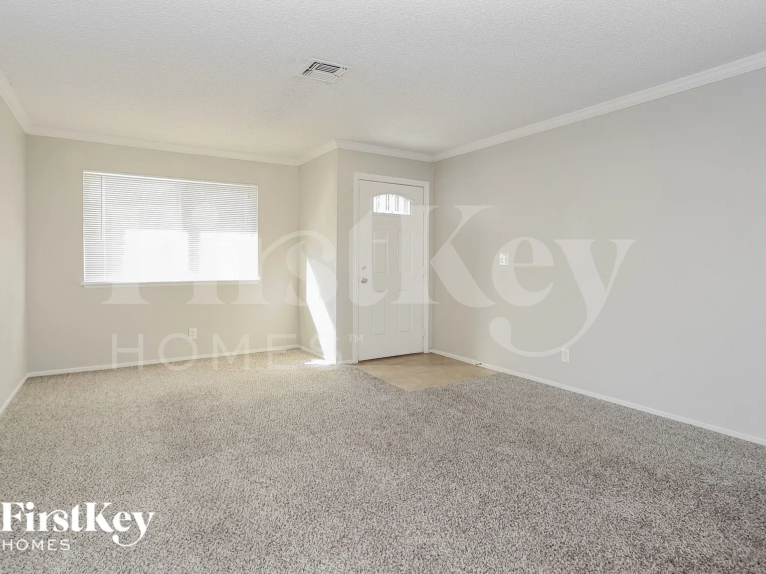 5 bed, 2.0 bath, 1492 sqft, $2,175 — Photo 3