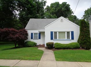 222 Elizabeth St, South Bound Brook, NJ 08880