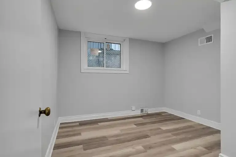 263 College St #1A — Photo 9