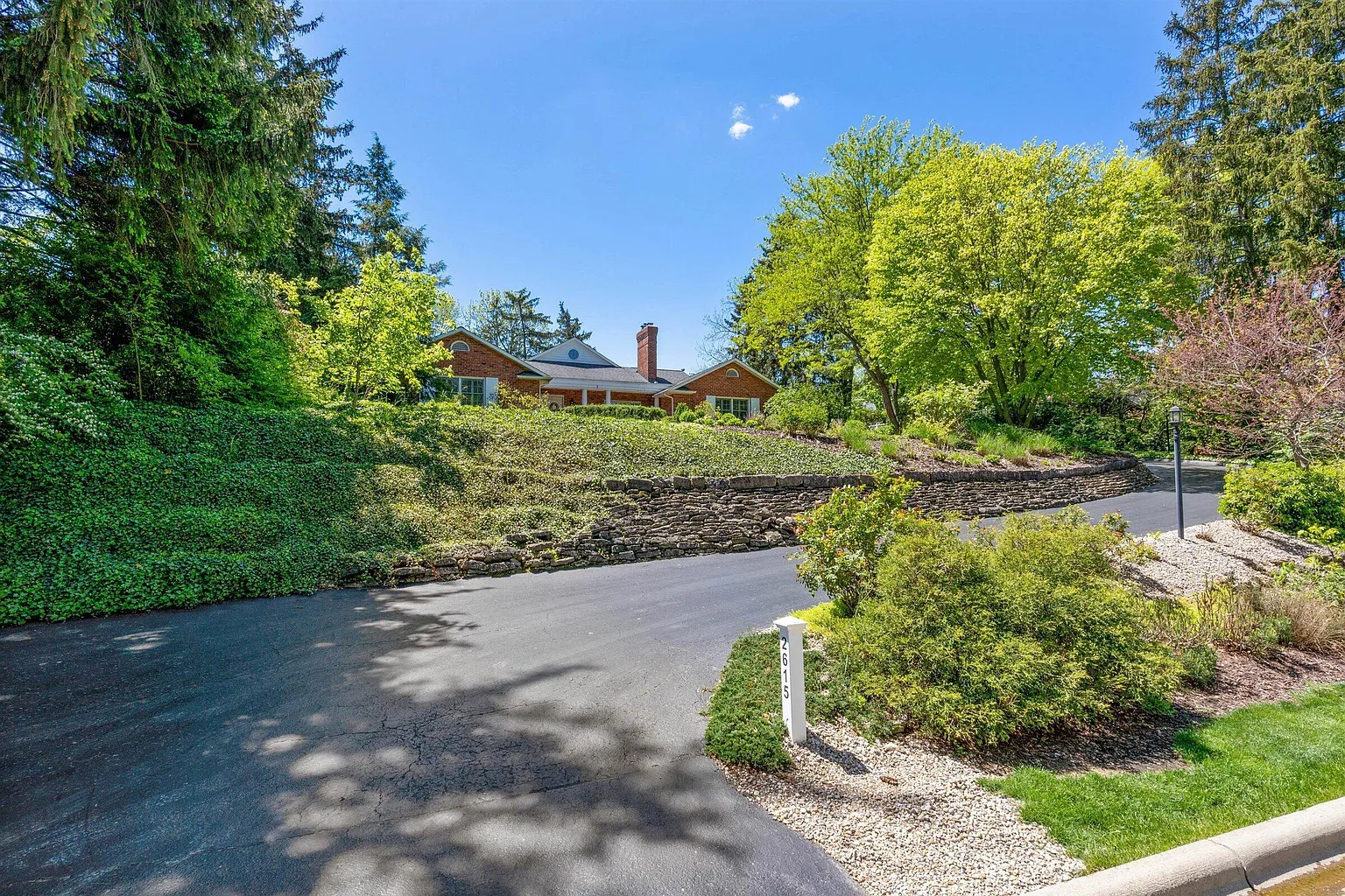 2615 Johnston Rd photo 1