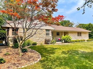12530 Gremoor Dr, Elm Grove, WI 53122