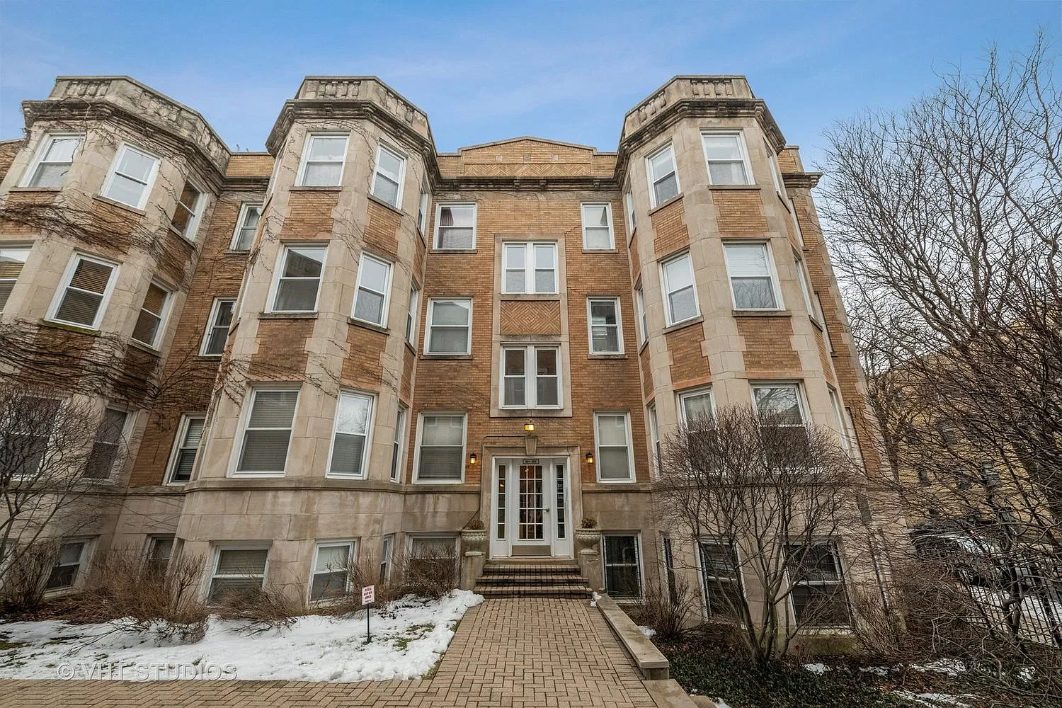 2 bed, 1000 sqft, $3,750 — Photo 1