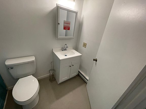 5th image of 33 Mountain Dr