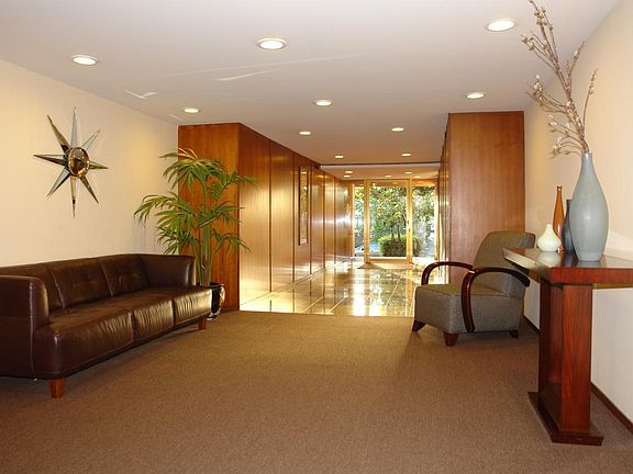 2nd image of 360 Everett Ave APT 1B