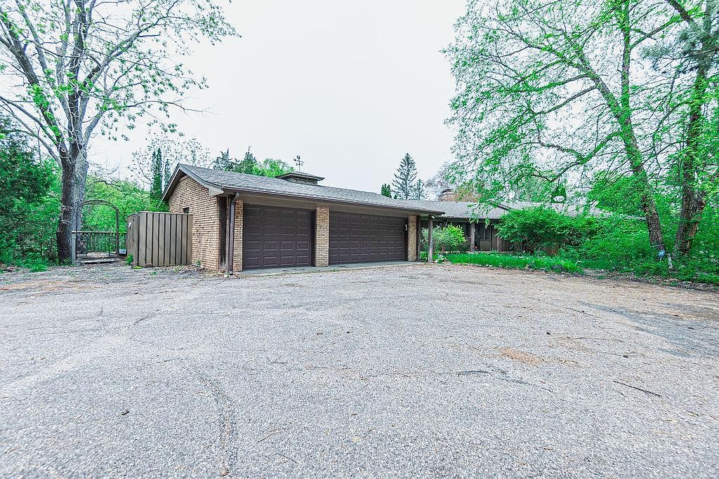 8606 S Robert Trl, Inver Grove Heights, MN 55077 Zillow