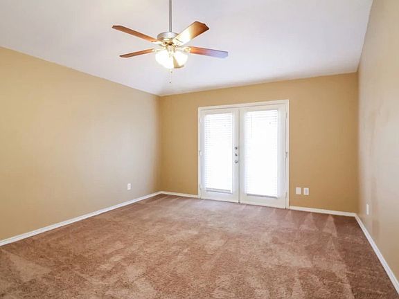 4th image of 1121 Rosemary Dr #1