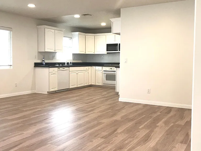612 Graciella Ct — Photo 1