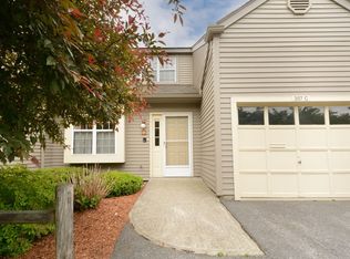 307 Ridgefield Cir #C, Clinton, MA 01510