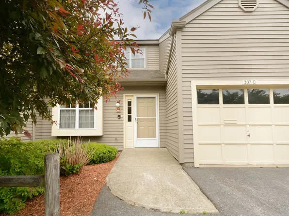 307 Ridgefield Cir #C, Clinton, MA 01510