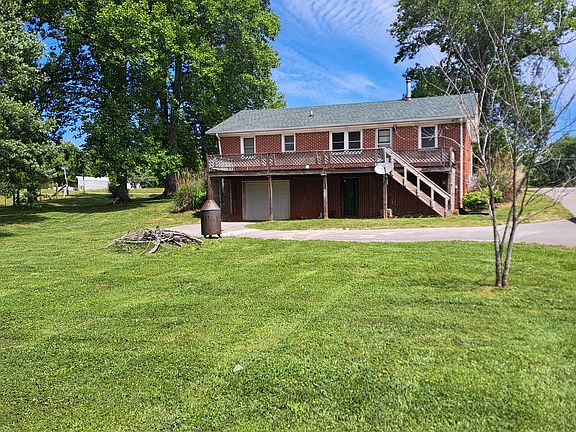 2nd image of 831 Smartt Station Rd