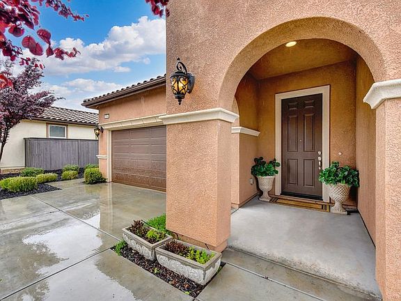 3rd image of 5094 Crystal Cove Dr