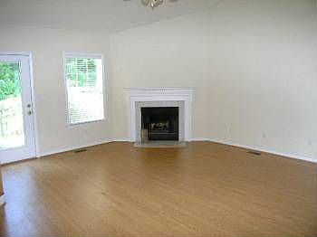 4th image of 1220 Curtiss Dr