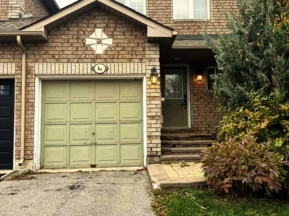 40 Lions Gate Blvd #40, Barrie, ON L4M 7E3