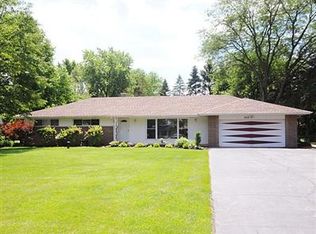 205 Viola Ln, Prospect Heights, IL 60070