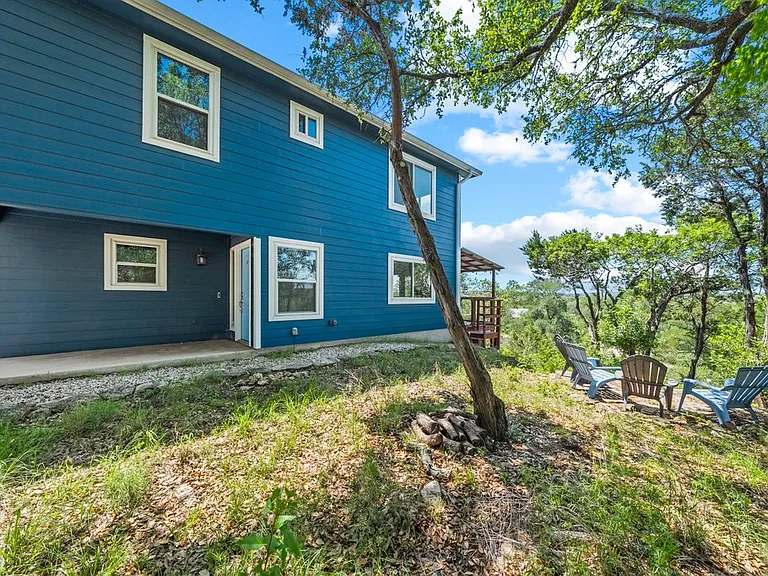 150 Shady Bluff Dr — Photo 2
