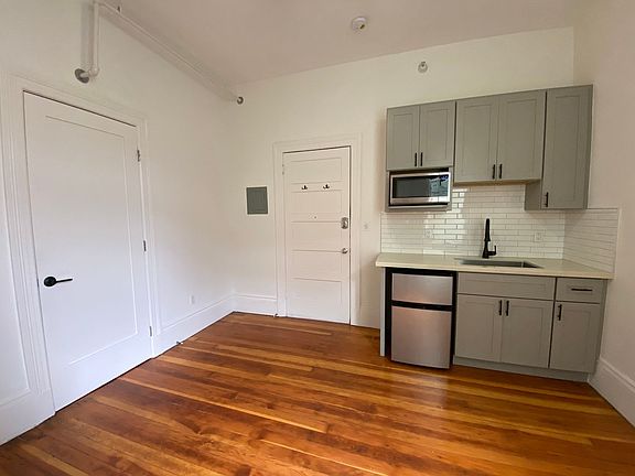 2nd image of 1878 Market St APT 204