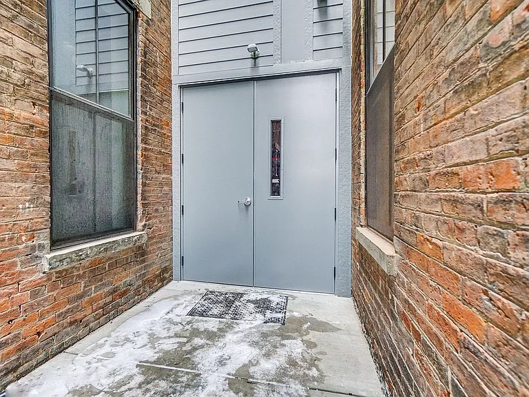 12-14 E 15th St — Photo 4