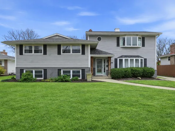 9200 Birch Ave, Munster, IN 46321