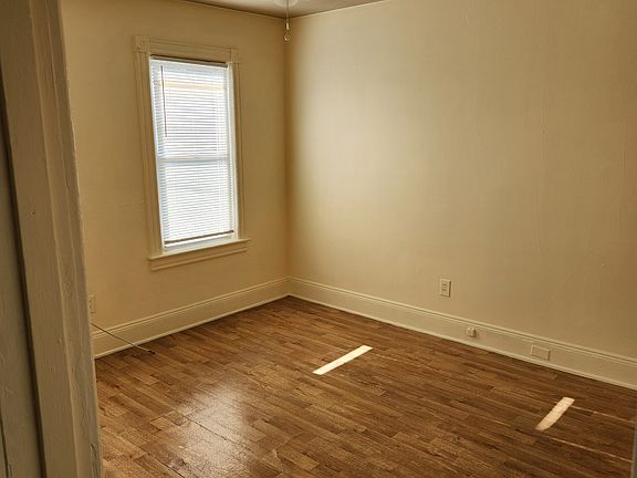 5th image of 3 Henshaw Ct #C