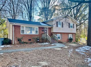906 Bannister Pl, Charlotte, NC 28213
