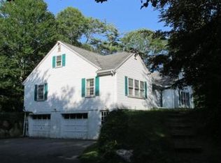 15 Riddle Hill Rd, Falmouth, MA 02540