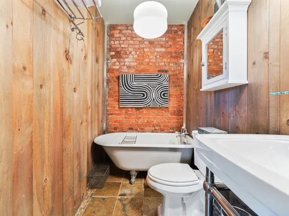 463 West 47th Street image 13 of 27