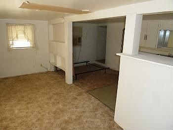 5th image of 604 NW Columbia Ave