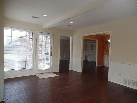 4th image of 4037 Leon Dr