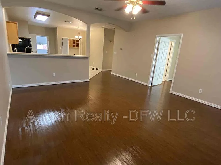 300 E Main St — Photo 6